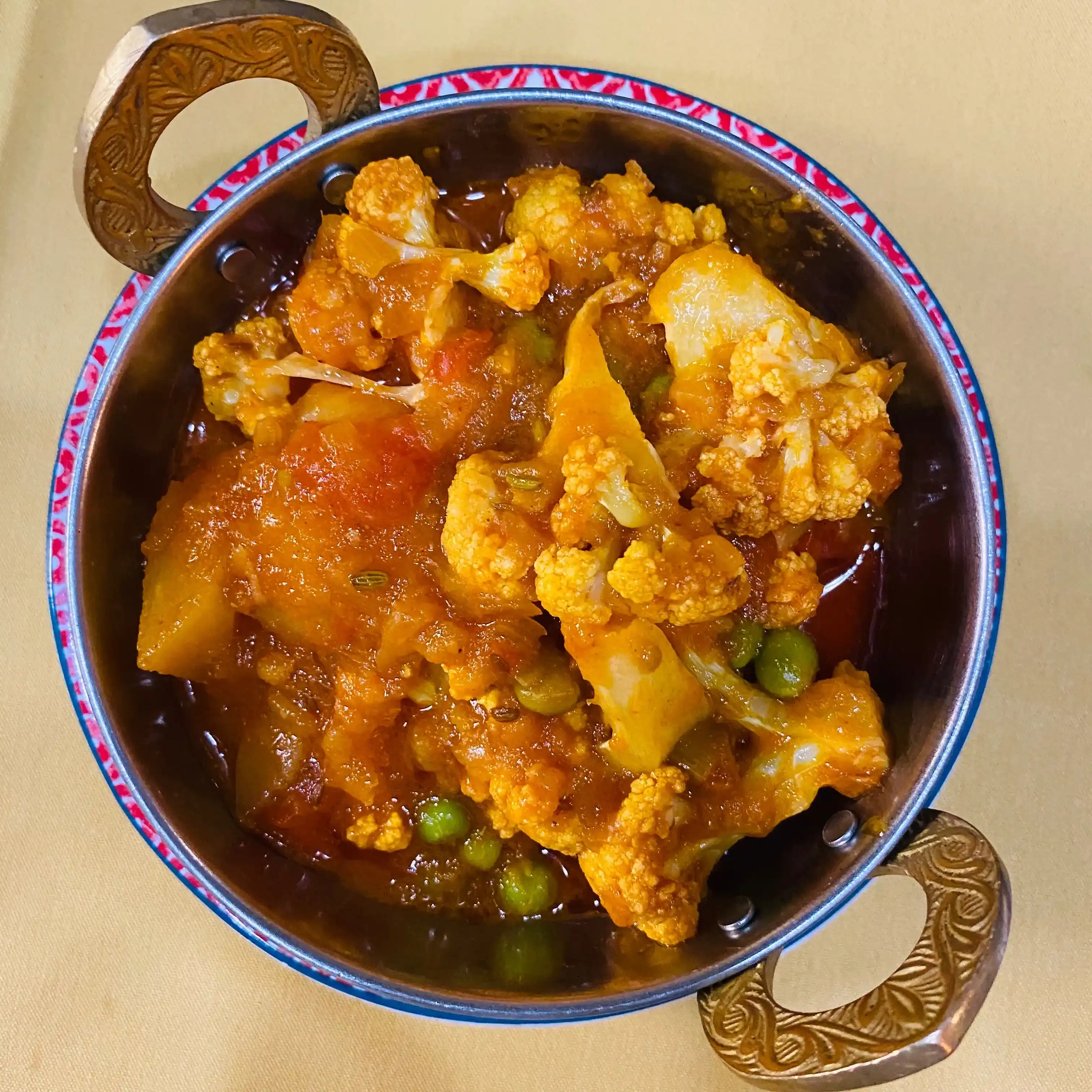 Aloo Gobhi Matar Lunch-16oz at Tulsi