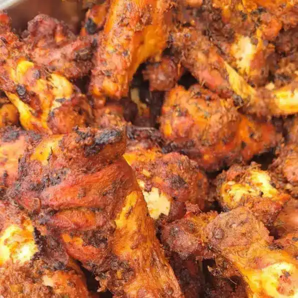10 Wings n 2  Samosa at Tulsi